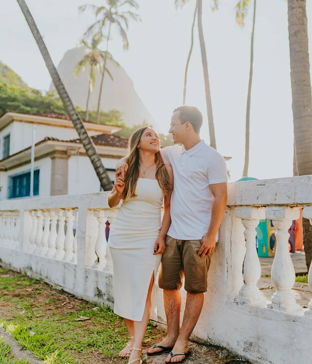 Casal de Ensaio casal: Niara e Bruno na Praia Vermelha, Urca - RJ