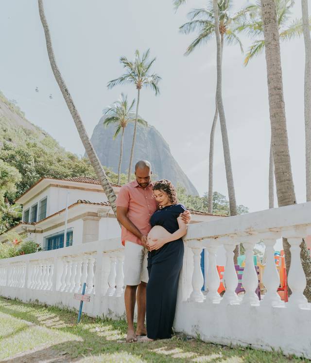 Família & Gestante de Ensaio de gestante na Praia Vermelha, RJ- A espera da Celina