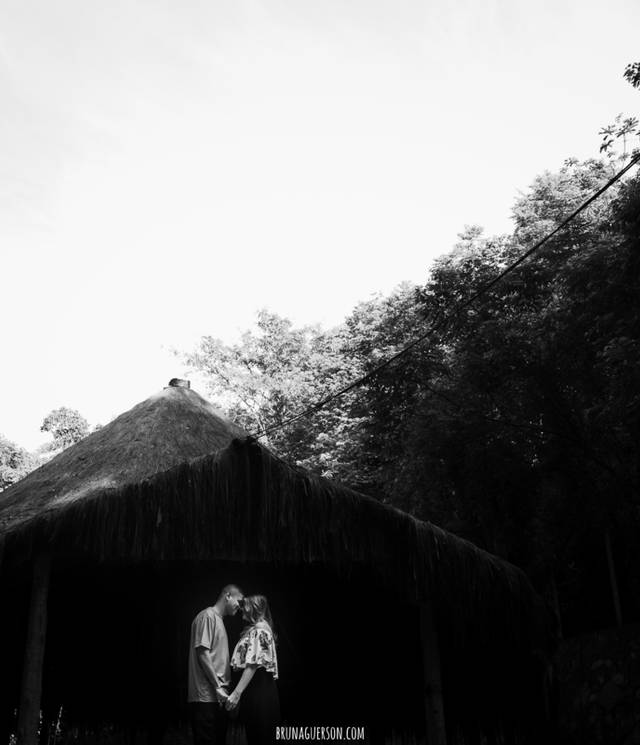 Casal de Ensaio de Casal no Parque Lage: Thai + Victor