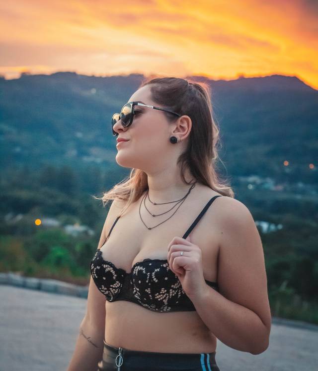 Retratos Femininos de Letícia