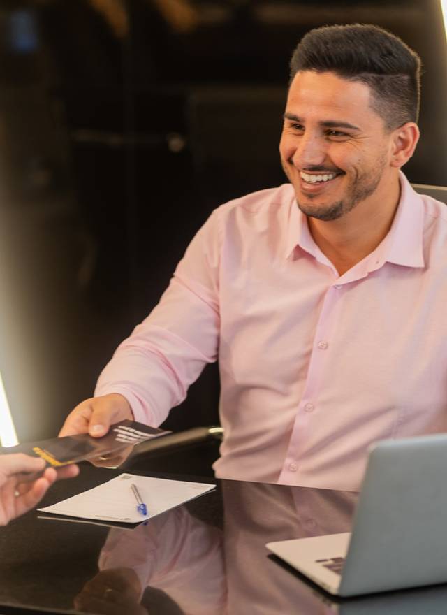 Ensaio Empresarial de Absoluta Imóveis