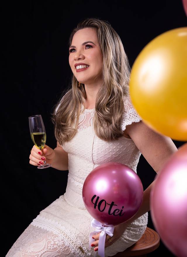 ENSAIO FEMININO of MARIA DO CARMO - QUARENTANDO COM ELEGÂNCIA