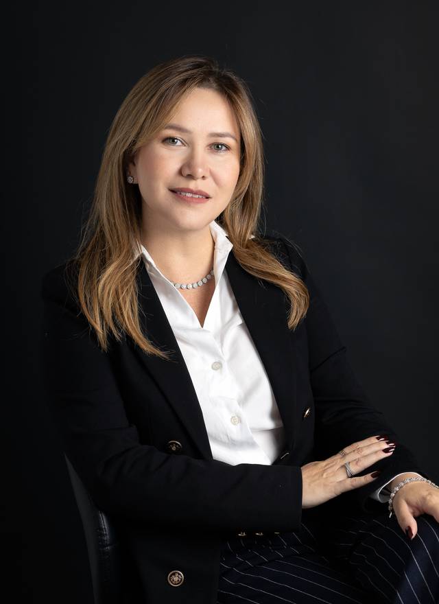 Retratos Corporativo de Franciane - Corretora de imóveis