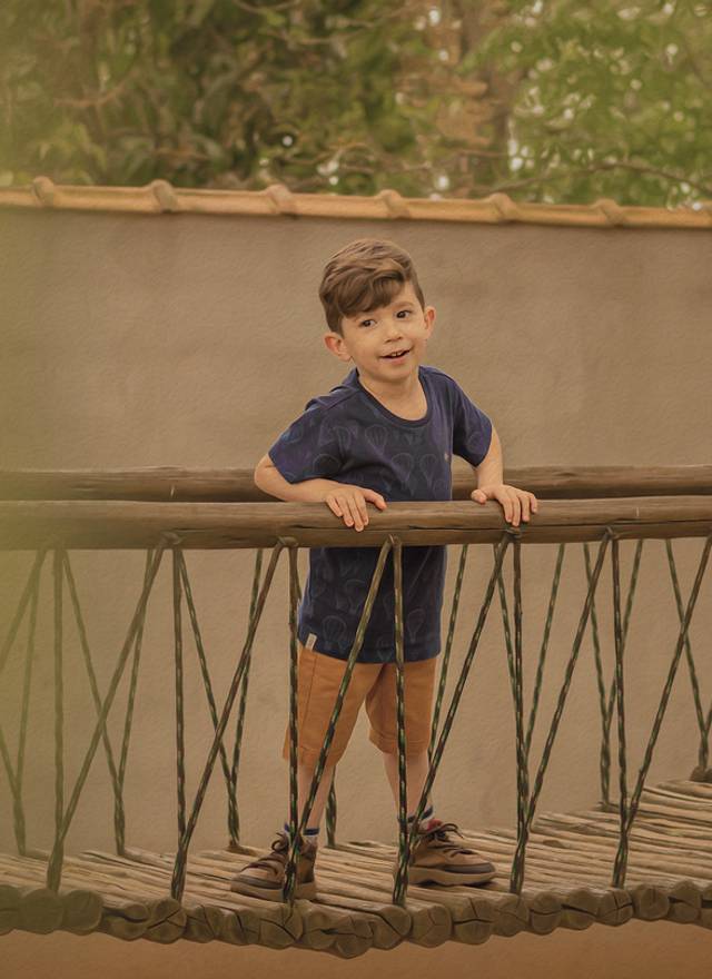 Ensaio infantil de Joaquim em - Alegria, agitação e conexão