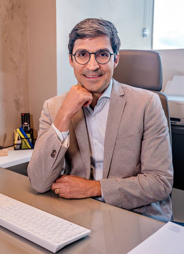 Retrato Corporativo de Retrato Corporativo - Abinadabe 