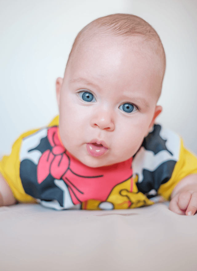 Acompanhamento Infantil de Acompanhamento Bernardo 4 mês