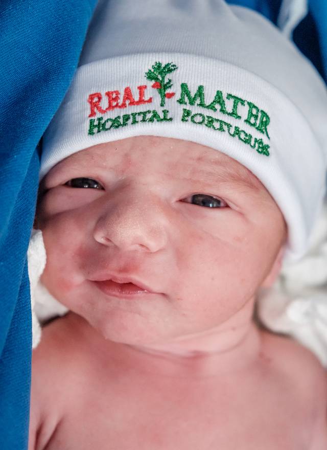 Fotografia de Nascimento de Nascimento do Caio - Parto Cesárea