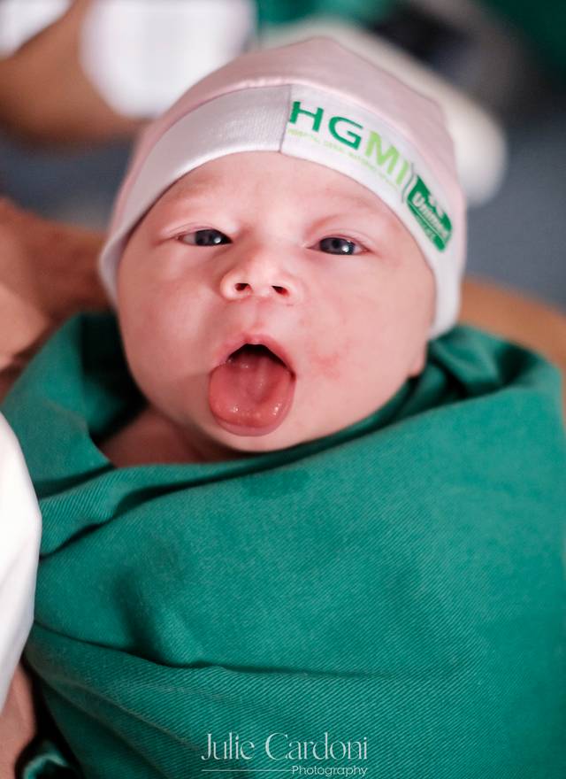 Fotografia de Nascimento de Nascimento Alice | Parto Normal - Cesárea