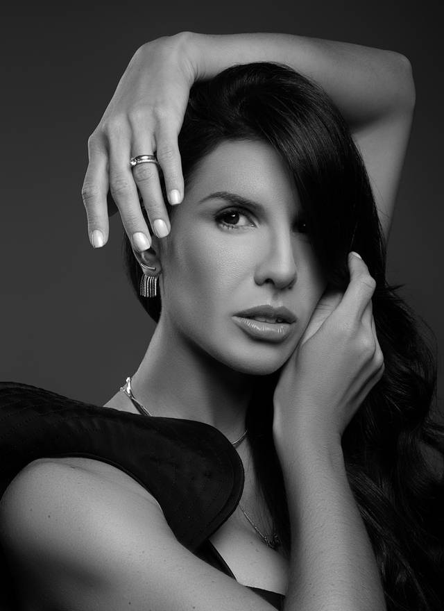 Retrato Business de Fernanda Moraes