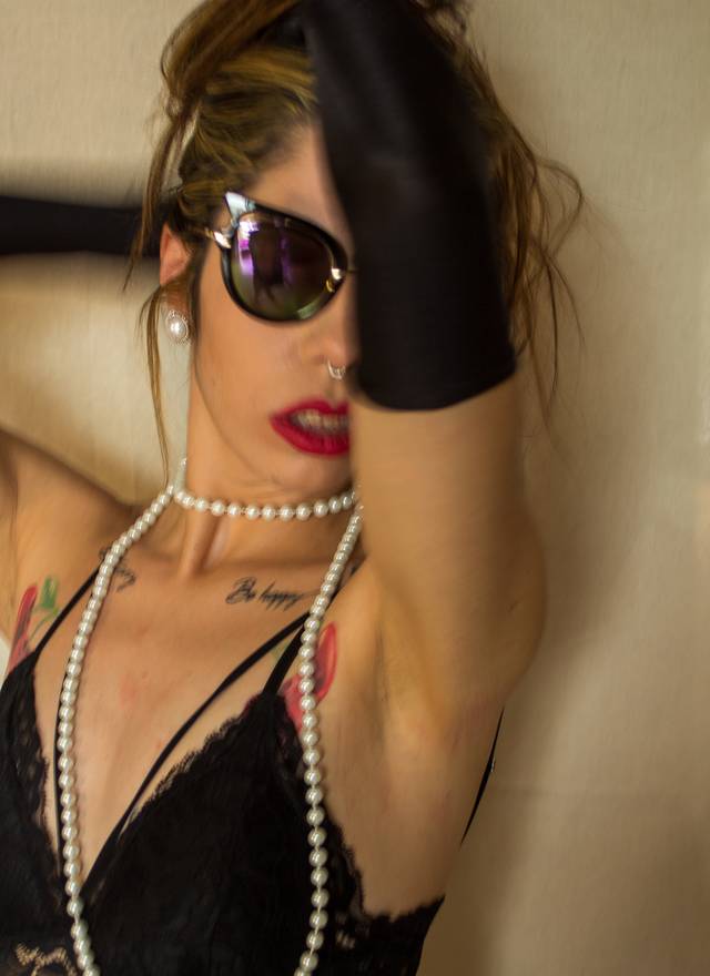 Ensaio feminino em estúdio de Ensaio sensual com Myrella Fidelis título