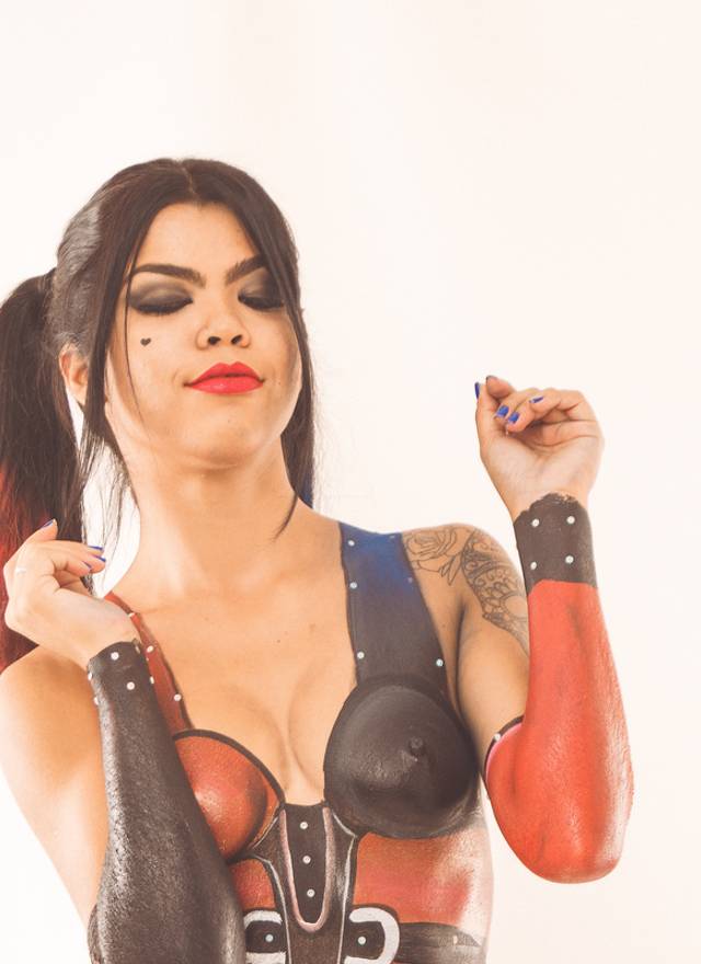 Ensaio feminino em estúdio de Ensaio sobre pintura corporal