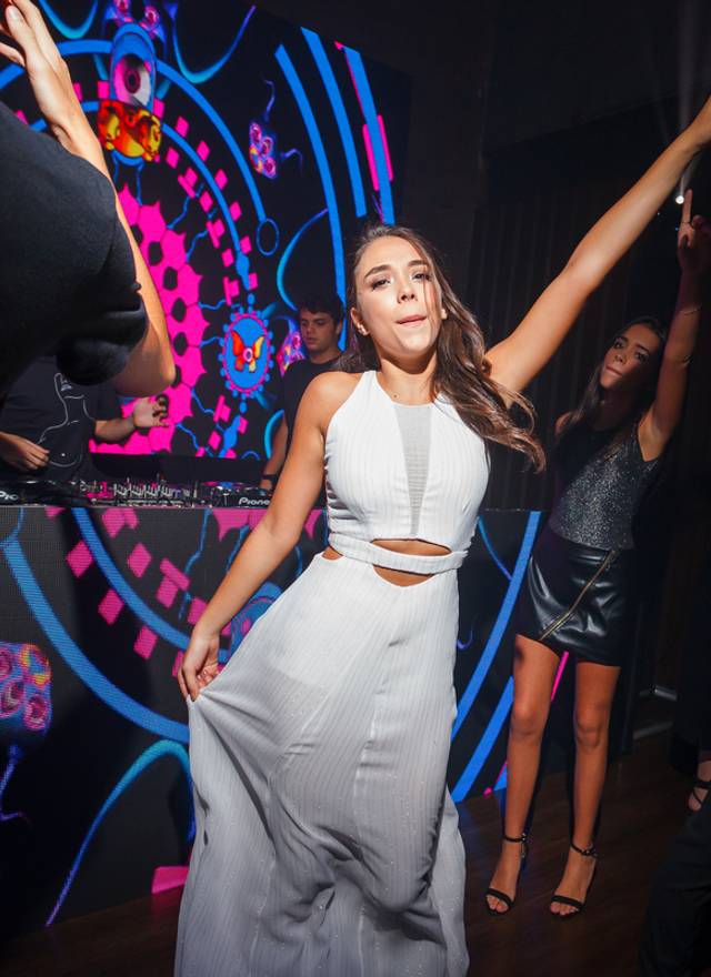 Debutante de Debutante | Luiza