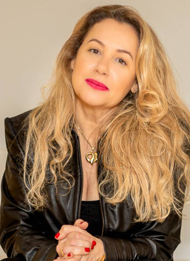 Corporativo de Ivone Facin