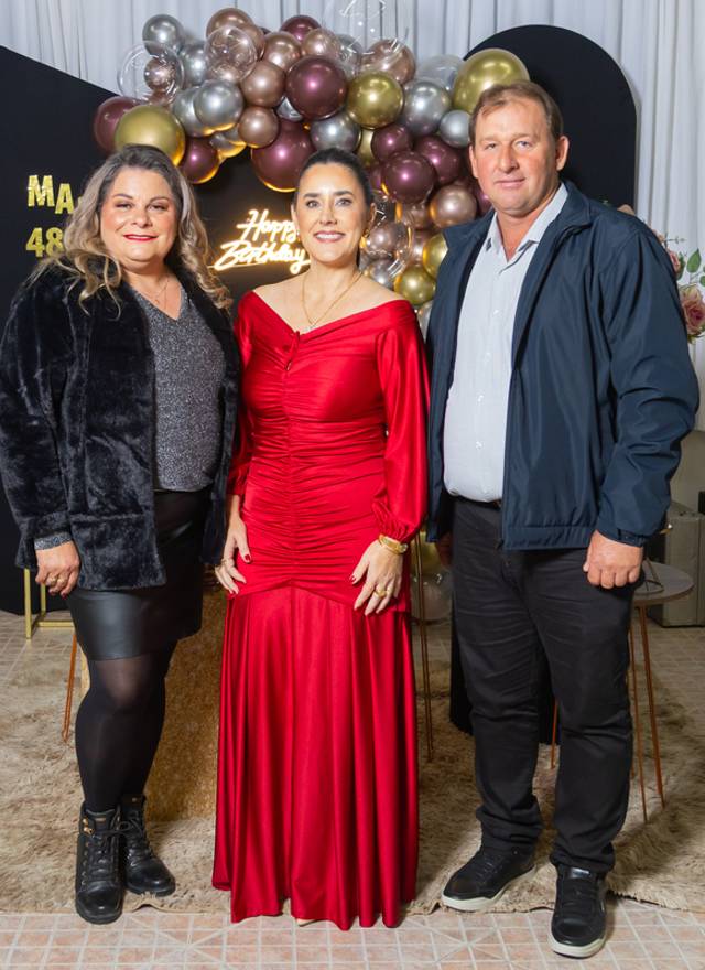 ANIVERSÁRIOS de Mara - 48 Anos 