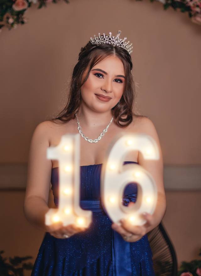 Festa 15 anos de Festa Debutante - 15+1: Lis