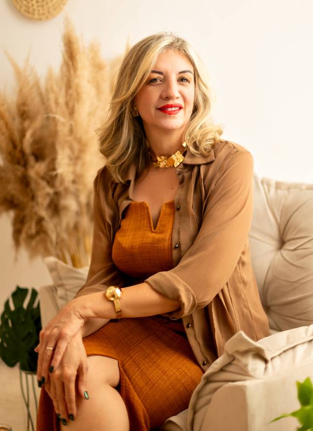 Corporativo de Ensaio Posicionamento de Imagem: Jucineia