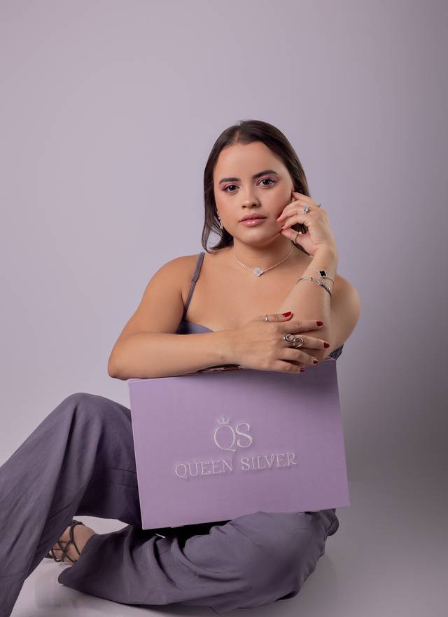 Corporativo de Ensaio Posicionamento de Imagem: Alyne Bertelli