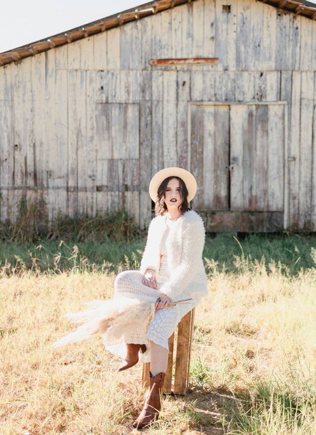 EDITORIAL de EDITORIAL - FREE AS A BIRD