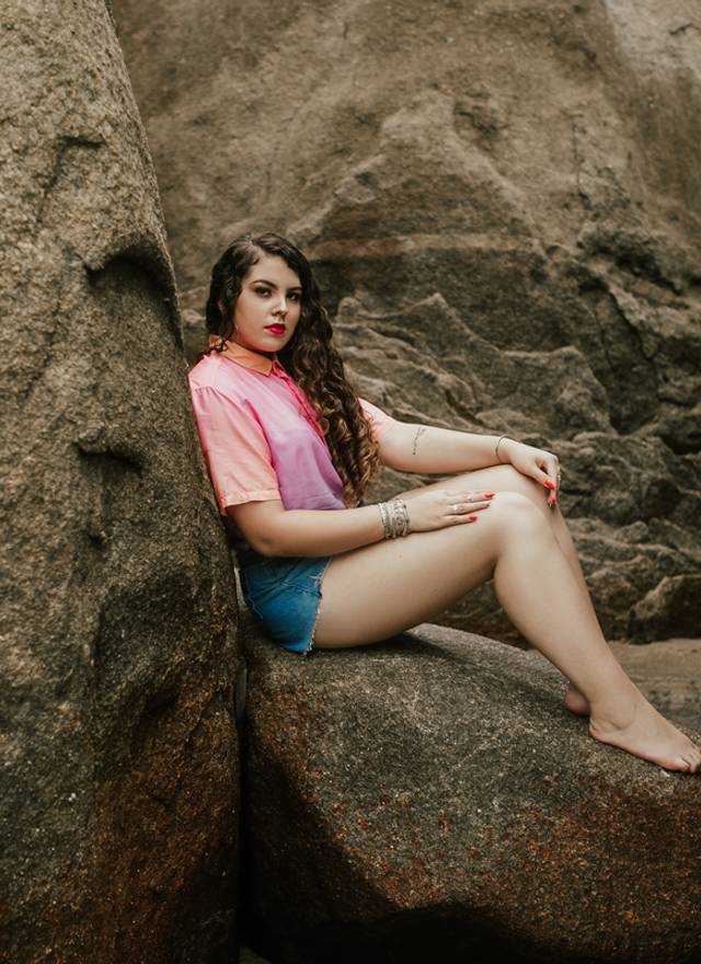 Feminino de Arielly Oliveira