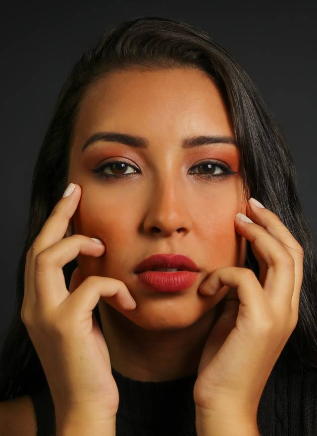 Ensaio em estúdio de Gabriela Veiga | Ensaio Fotográfico