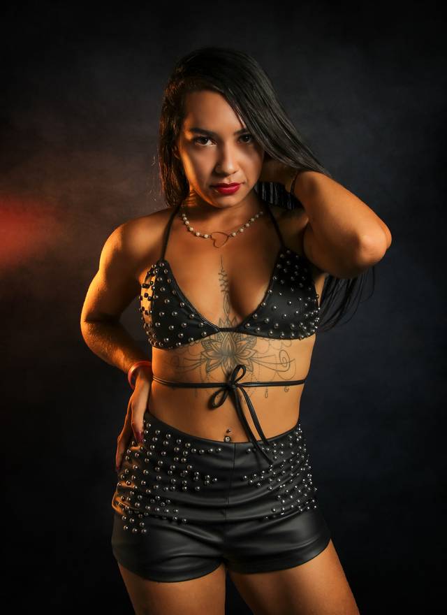 Ensaio em estúdio de Crys Paiva |Ensaio Fotográfico