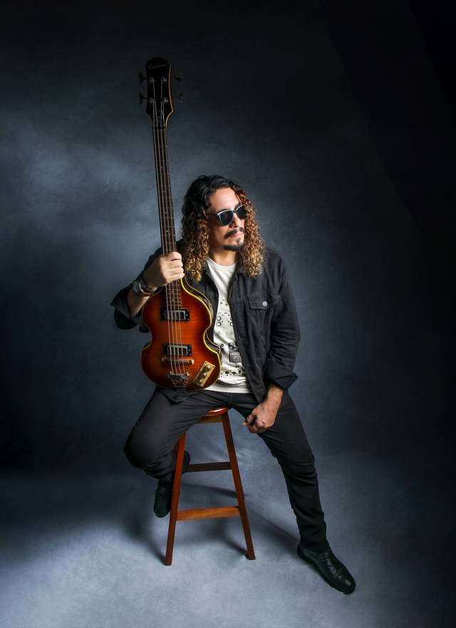 Ensaio em estúdio de Cláudio Wallace | Ensaio Fotográfico