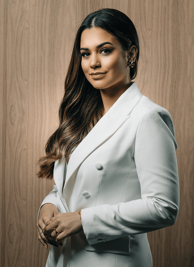 RETRATOS CORPORATIVOS de Camila Lima - Empresária