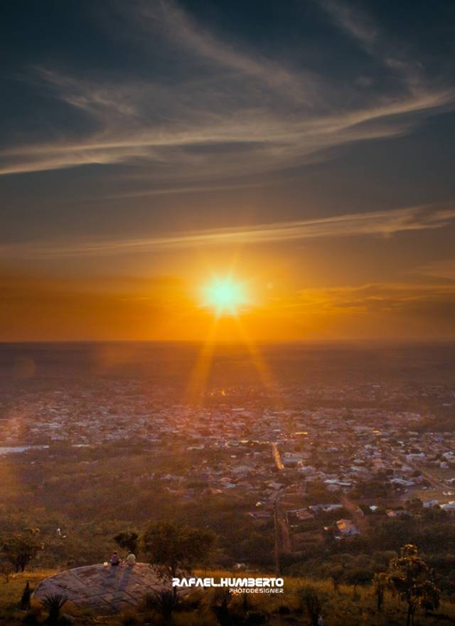 Serra do Estrondo Paraíso do Tocantins de Serra do Estrondo em Paraíso do Tocantins: Pôr do Sol 2014
