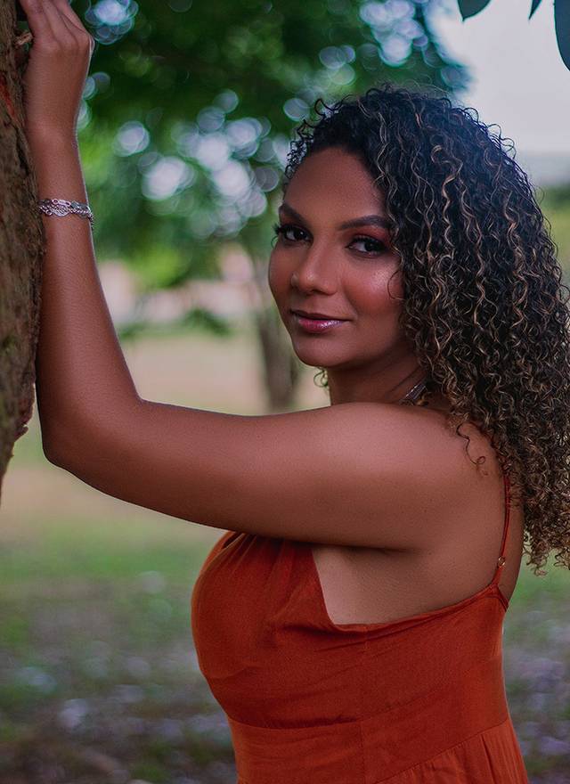 Feminino de Liliam Araújo