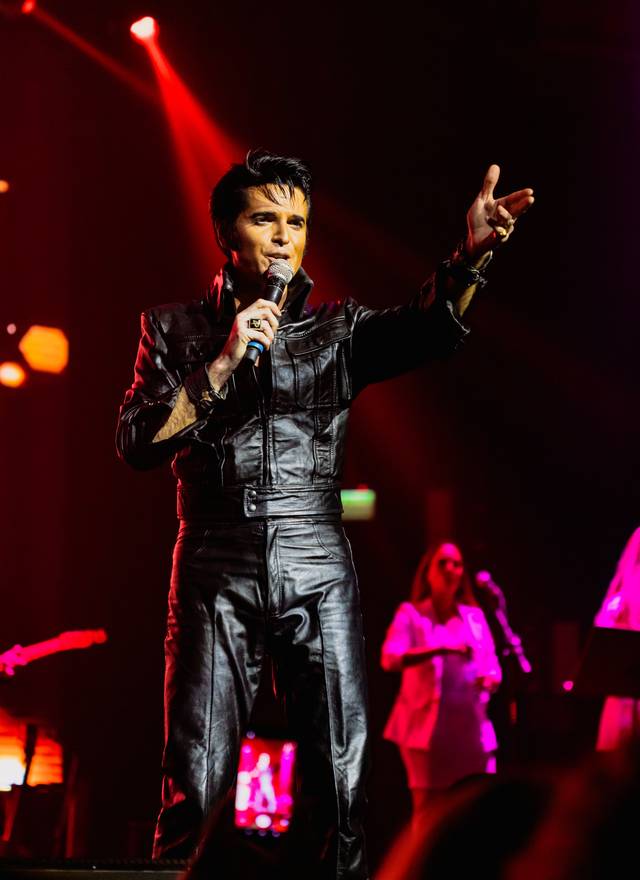 Show de Show Elvis Experience com Dean Z