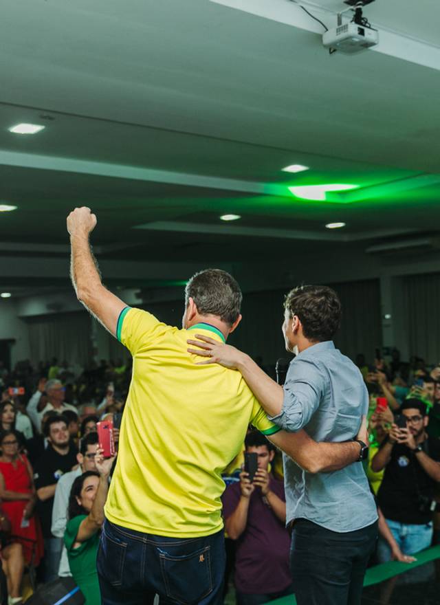 Corporativo de Apresentação de Mauricio da Santa Casa como candidato a prefeito pelo PL