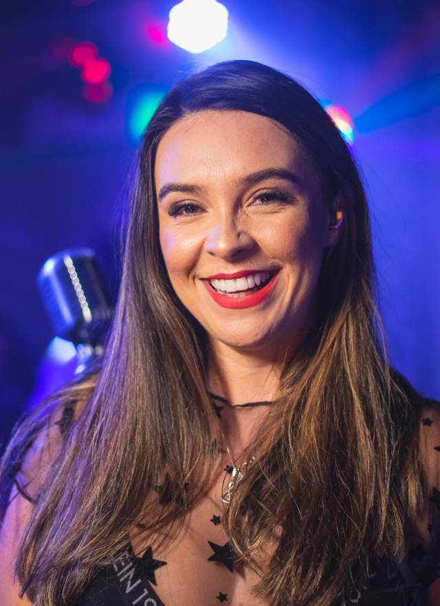 Estúdio/Corporativo de Ensaio Paty Figueira