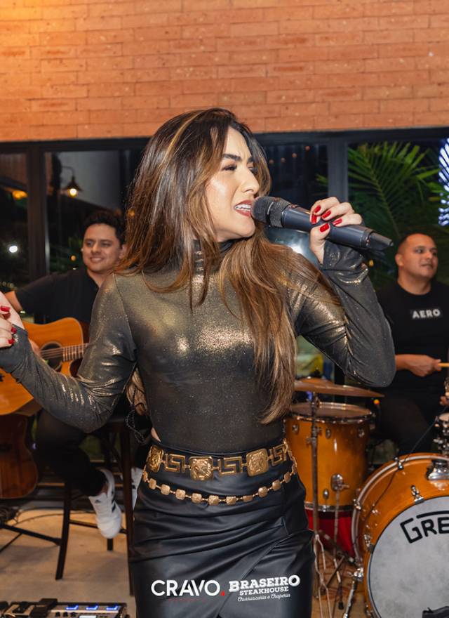 Braseiro de Show Bianca Costa