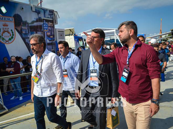 Coberturas Especiais de Senador Flávio Bolsonaro visita a Rio Innovation Week 2025