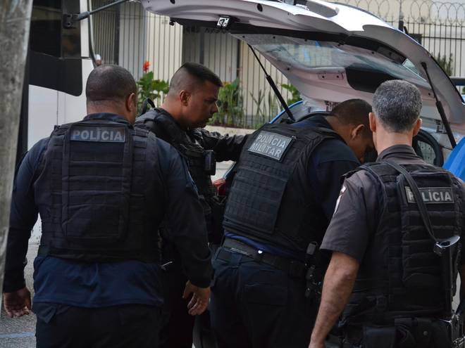 Policial de Assalto na Rua São Francisco Xavier | Maracanã