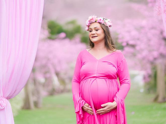 Ensaios  de  Ensaio Gestante em Meio à Natureza – Um Registro Cheio de Amor