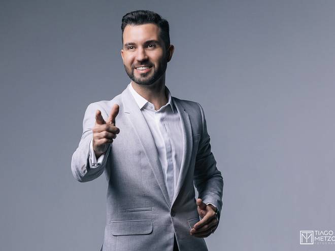 Corporativo de Guilherme Reginatto