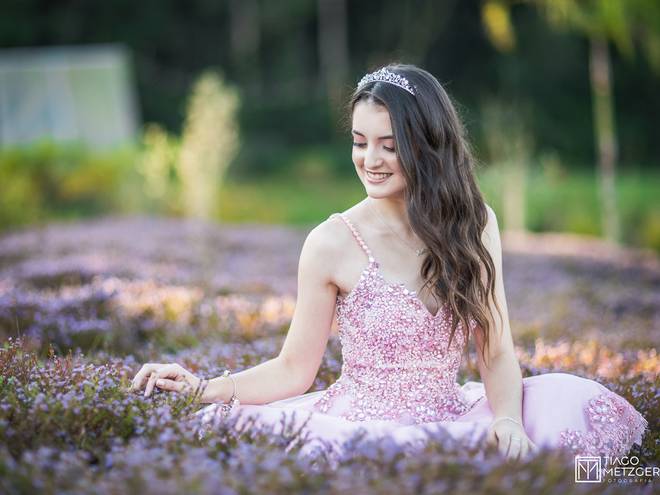 Debutante Ensaio de Maísa