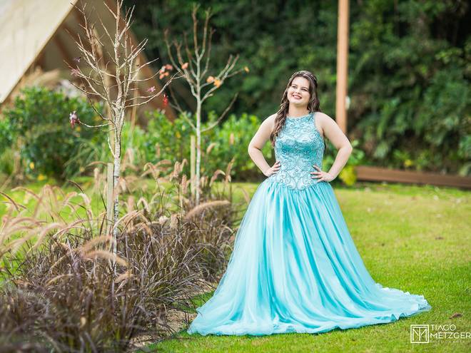 Debutante Ensaio de Emily