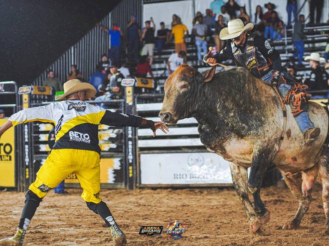 Eventos  de 4º Trivelato Rodeio Show - sexta Feira