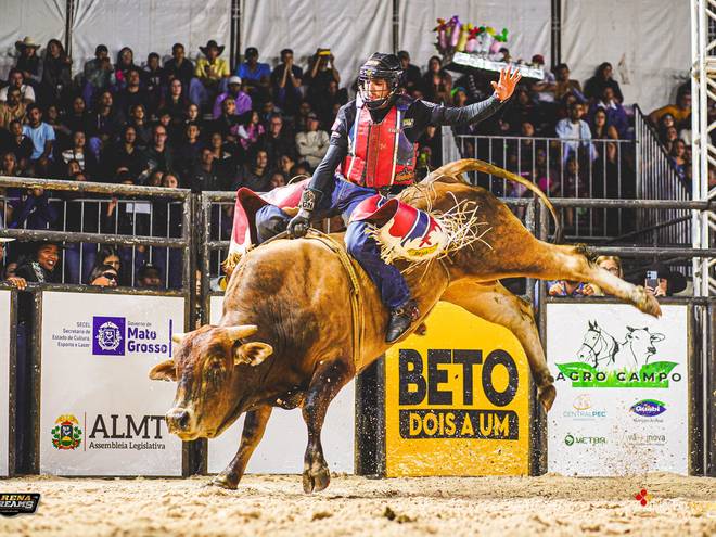 Eventos  de Exponapolis  2025 - Sexta Feira