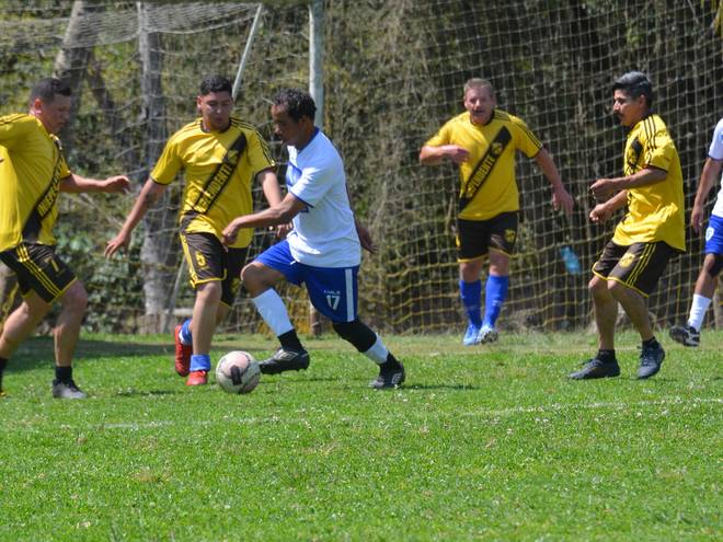 Futebol de Futebol - Campo da IKA 20/09/25
