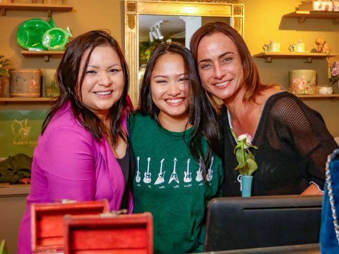 Evento de Happy Hour Especial Dia das Mães no Planeta Água - Um brinde à leveza, á alegria e ao poder da conexão feminina!