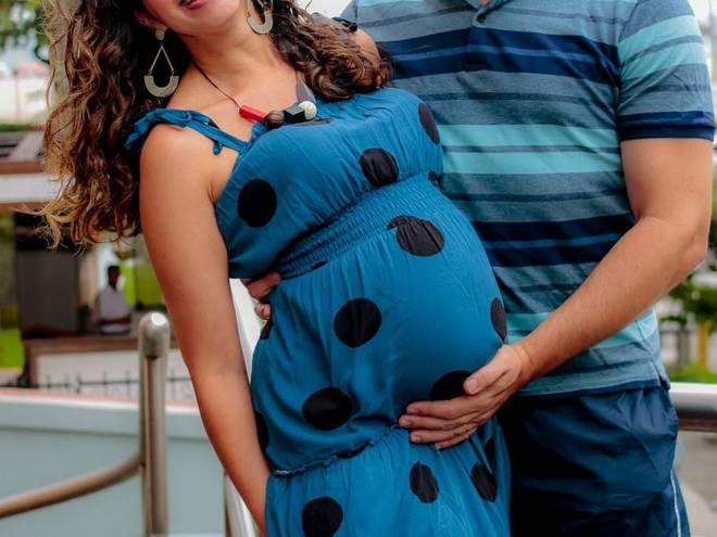 Gestante de Karla e família