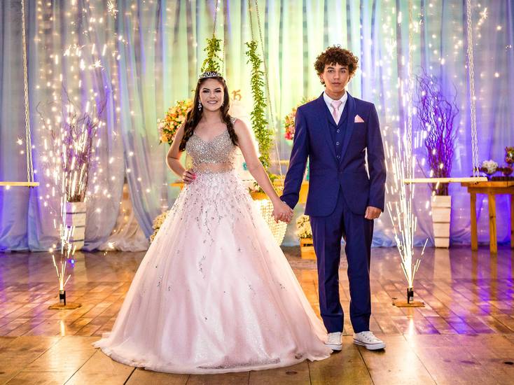 Aniversários  de Aniversário de 15 Anos - Gêmeos Luis e Maria