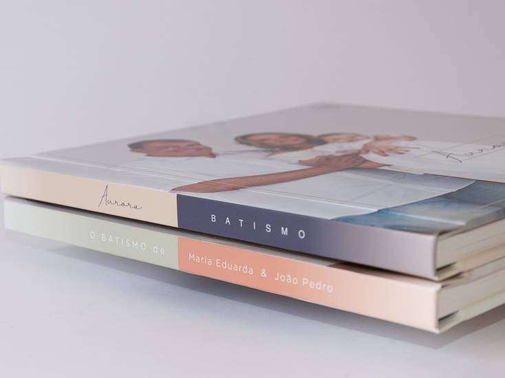 álbum infantil de Álbuns de Batismo da Aurora e dos Primos Maria Eduarda e João Pedro