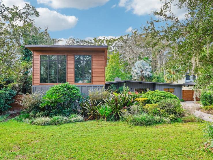 Real Estate Photography of Winter Park Canalfront Residence