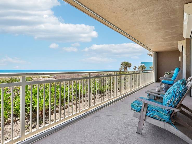 Real Estate Photography of Carlyle Oceanfront Residence