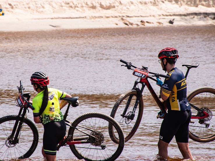 ESPORTE de THREE RACE
