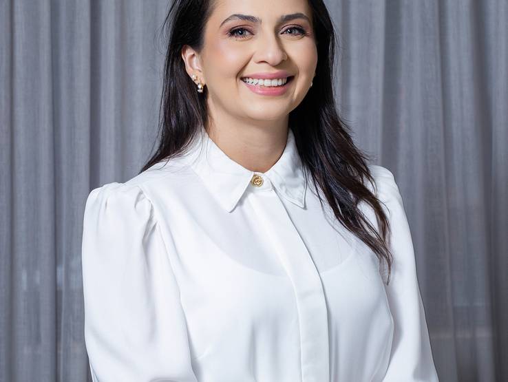 Retrato corporativo de Dra. Gabrielle